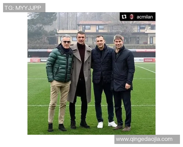 今年退役的足球明星们齐聚一堂共同回顾辉煌岁月的珍贵合照